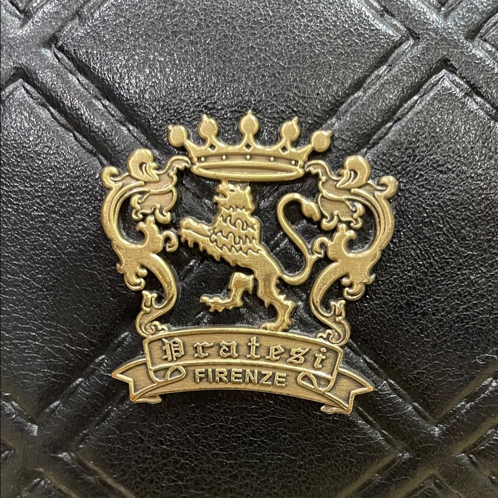 Pratesi Italian Leather Black Quilted Crossbody Bag with Crest - Picture 2 of 10